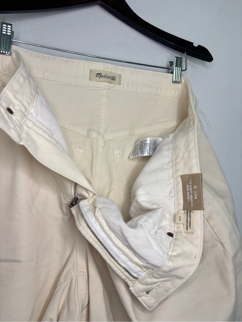 MADEWELL NWT CREAM CURVY PERFECT JEAN SHORTS SZ 20W